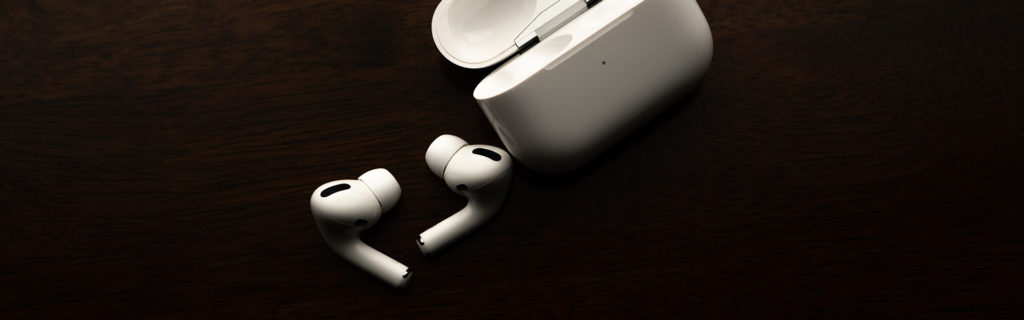 Are you an avid music lover and looking for the best low price earbuds? Then, you have come to the right place. Read about the best wireless earbuds under 2000 available in the market by top brands.
